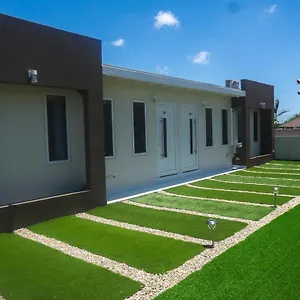 Pavia's Centerpoint Oasis Oranjestad